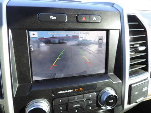 Used 2018 Ford F150 Lariat w/ Equipment Group 502A Luxury image 10