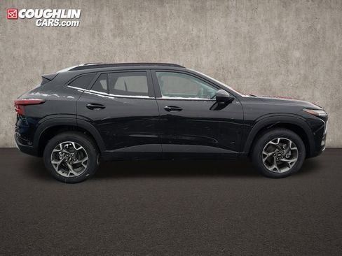 New 2026 Chevrolet Trax LT w/ Sunroof Package image 7