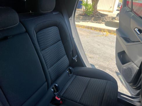 Used 2025 Chevrolet Equinox LT image 33