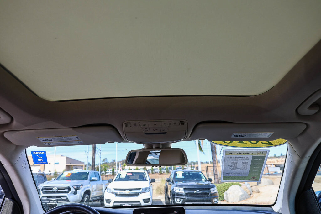 Used 2018 Mercedes-Benz GLC 300 4MATIC image 7