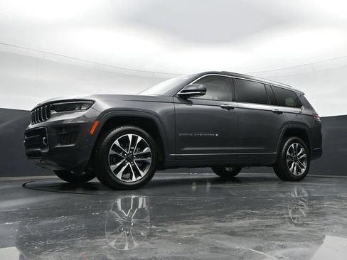 Used 2021 Jeep Grand Cherokee L Overland w/ Luxury Tech Group IV AWD/4WD image 46