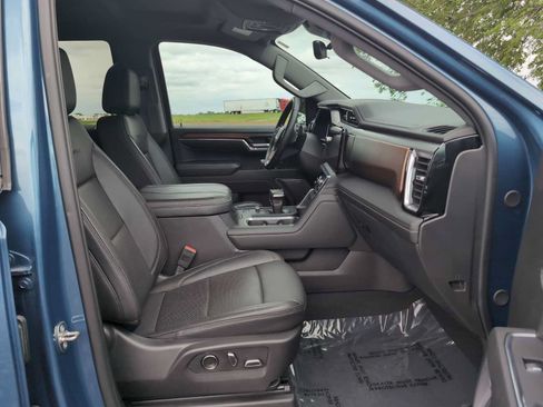 Used 2024 GMC Sierra 1500 Denali w/ Technology Package AWD/4WD image 30