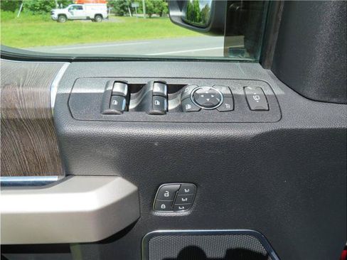 Used 2021 Ford F350 Lariat w/ Lariat Ultimate Package AWD/4WD image 12