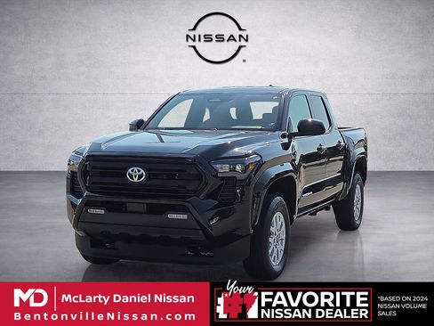 Used 2024 Toyota Tacoma SR5 RWD image 2
