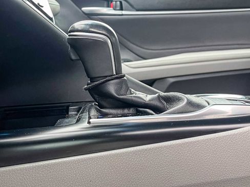 Used 2018 Toyota Camry XLE image 21