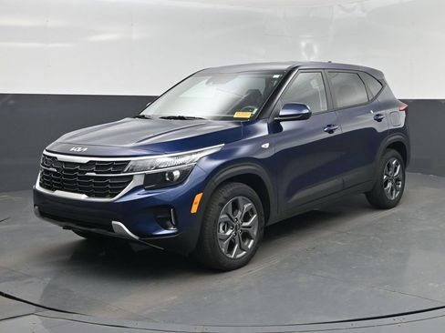 Certified 2026 Kia Seltos LX FWD image 22