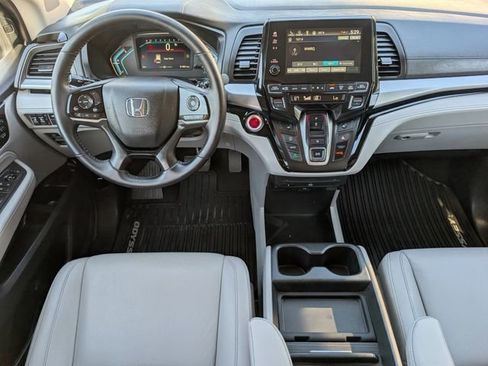 Used 2024 Honda Odyssey Touring image 6