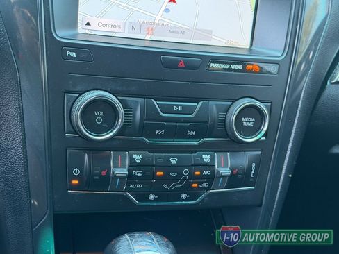 Used 2019 Ford Explorer XLT w/ Equipment Group 202A FWD image 30