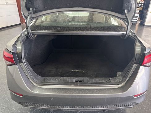 Used 2022 Nissan Sentra SV image 18