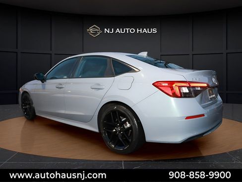 Used 2023 Honda Civic Sport image 6