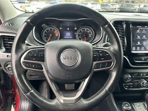 Used 2019 Jeep Cherokee Limited image 30