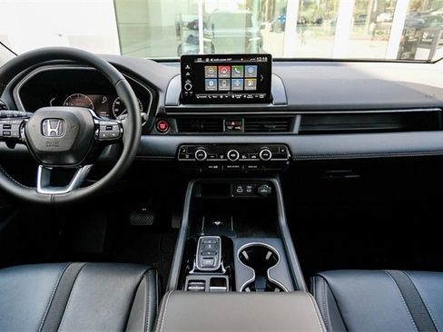 New 2025 Honda Pilot Touring image 18