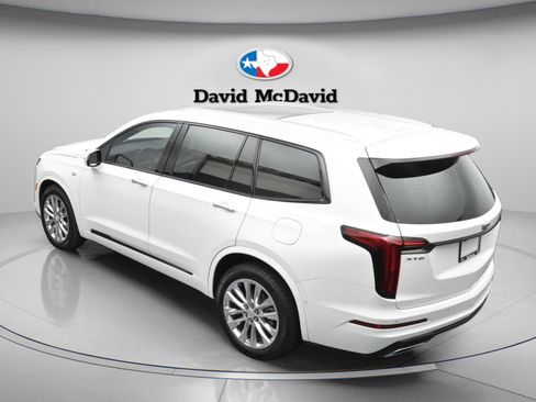 Used 2023 Cadillac XT6 Premium Luxury w/ Technology Package FWD image 46
