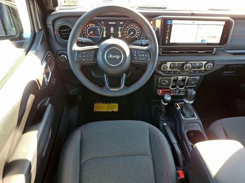 Used 2024 Jeep Wrangler Unlimited Rubicon w/ Safety Group image 11