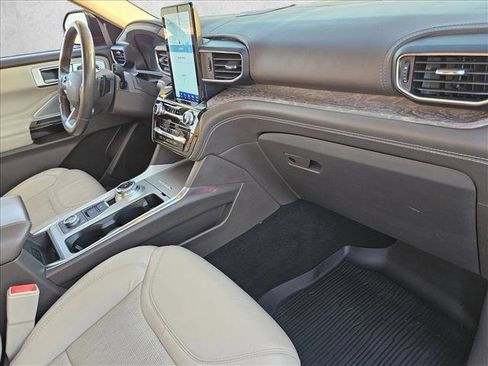 Used 2021 Ford Explorer Platinum w/ Equipment Group 601A image 23