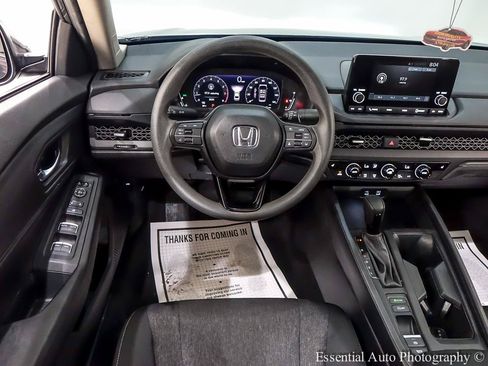 Used 2025 Honda Accord SE image 18