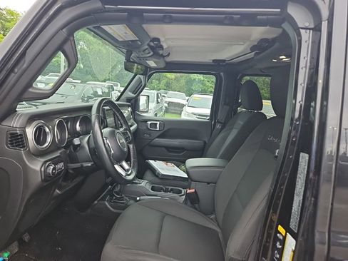Used 2024 Jeep Wrangler Unlimited Sport AWD/4WD image 15