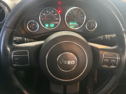 Used 2015 Jeep Wrangler Unlimited Sport w/ Quick Order Package 24S AWD/4WD image 22