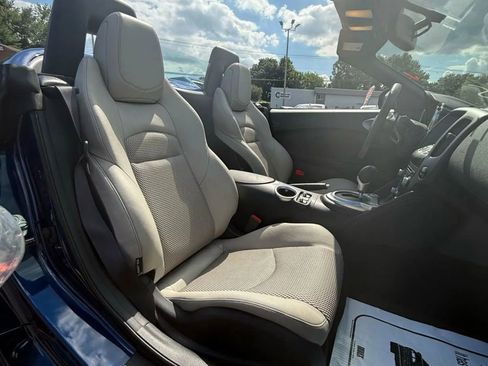 Used 2016 Nissan 370Z Touring Sport image 9