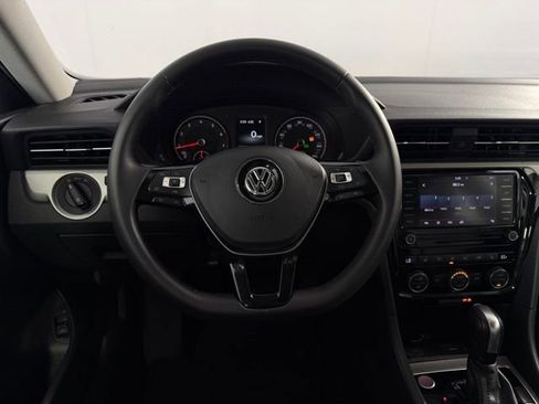 Used 2021 Volkswagen Passat 2.0T SE image 19