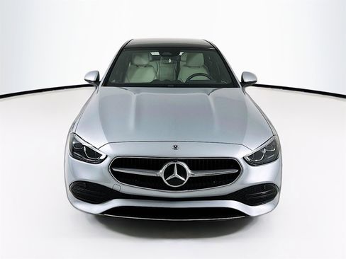 Used 2025 Mercedes-Benz C 300 Sedan image 2