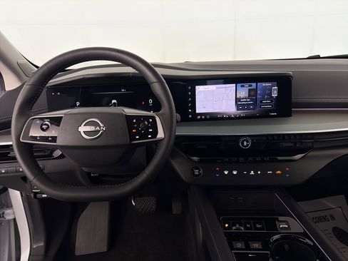 Certified 2025 Nissan Murano SL image 3