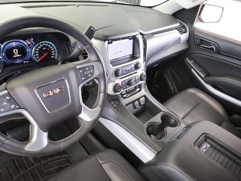 Used 2017 GMC Yukon SLT w/ Premium Edition RWD image 43