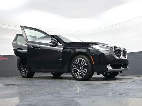 Used 2025 BMW X3 xDrive30i w/ Premium Package image 41