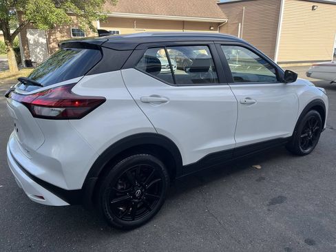 Used 2023 Nissan Kicks SV FWD image 5
