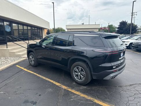 Used 2024 Chevrolet Traverse LT w/ LPO, Floor Liner Package AWD/4WD image 2