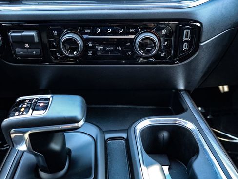 Used 2024 Chevrolet Silverado 1500 High Country w/ Technology Package image 32