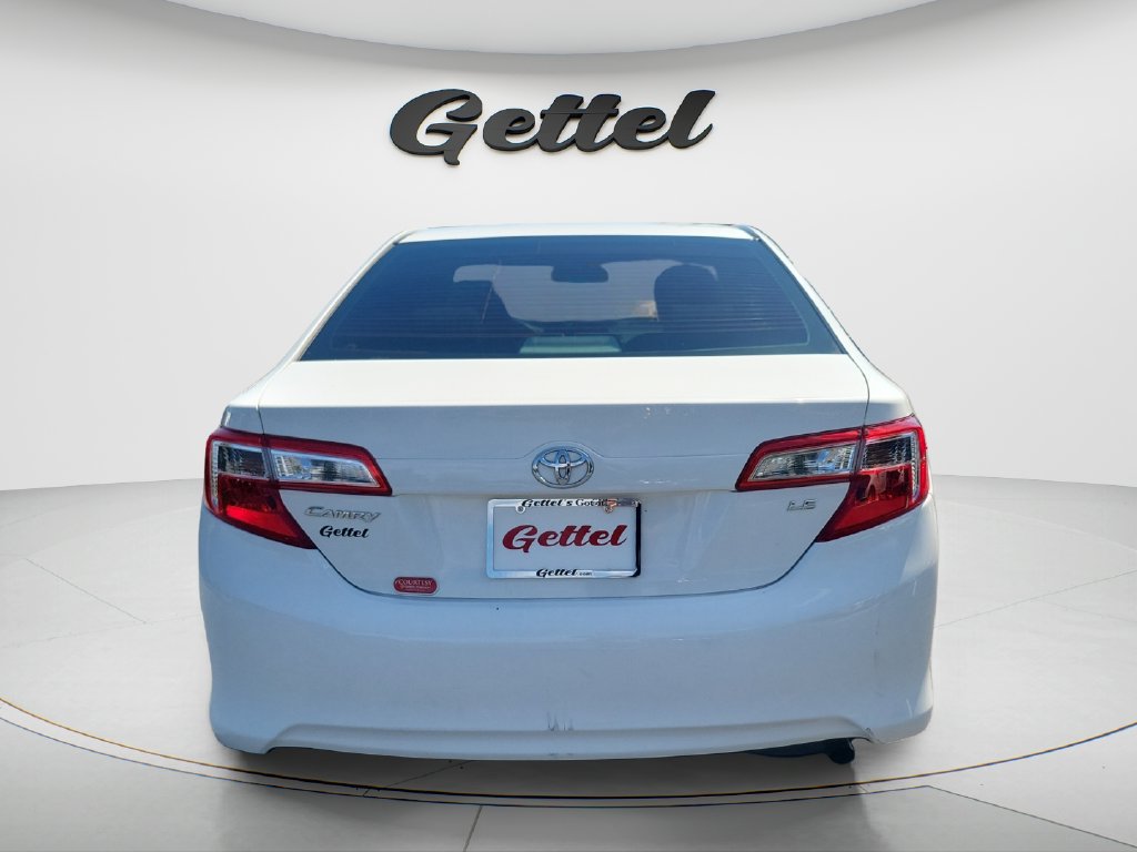 Used 2013 Toyota Camry LE FWD image 6