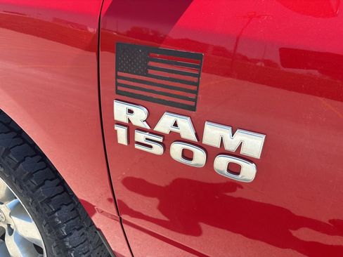 Used 2018 RAM 1500 Express w/ Express Value Package AWD/4WD image 11