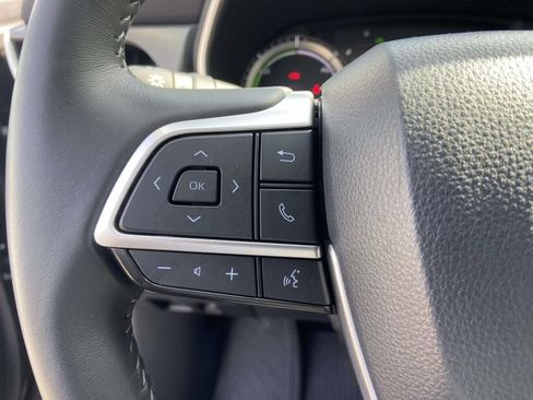 Used 2025 Toyota Highlander XLE AWD/4WD image 33