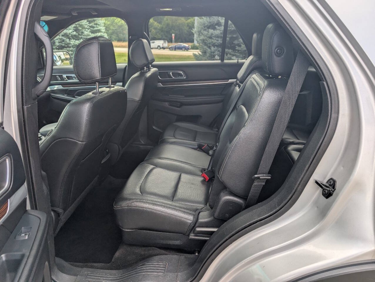 Used 2016 Ford Explorer Limited AWD/4WD image 13