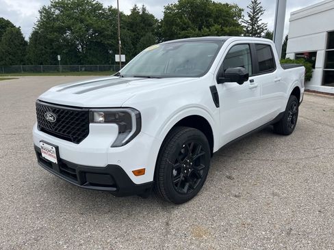 New 2025 Ford Maverick Lariat w/ Black Appearance Package image 7