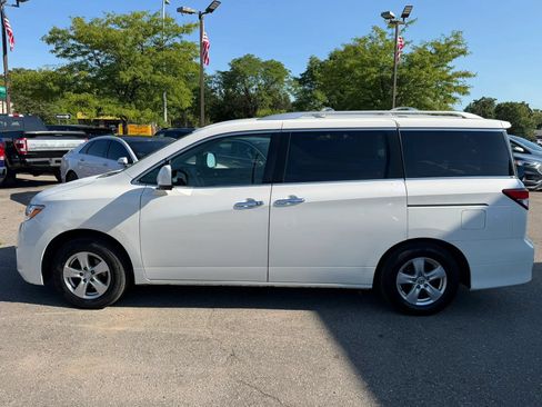 Used 2011 Nissan Quest SV FWD image 2