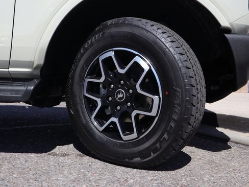 New 2025 Ford Bronco Outer Banks AWD/4WD image 13