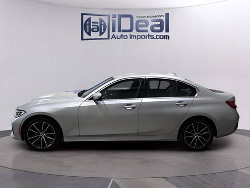 Used 2019 BMW 330i xDrive Sedan w/ Convenience Package AWD/4WD image 2