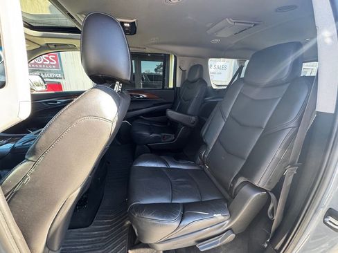 Used 2016 Cadillac Escalade ESV Premium AWD/4WD image 45