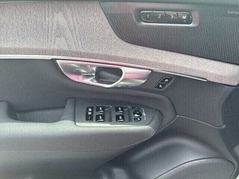 Used 2025 Volvo XC90 B6 Ultra w/ Protection Package Premier image 25