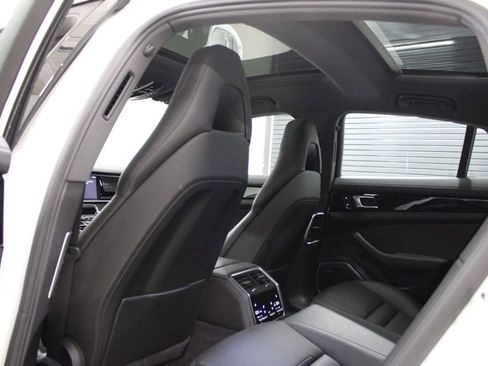 Certified 2021 Porsche Panamera 4 AWD/4WD image 38