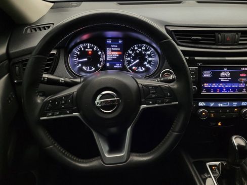 Used 2018 Nissan Rogue SV w/ Premium Package FWD image 22