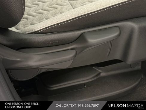 Used 2024 Chevrolet Equinox LS w/ LS Convenience Package FWD image 39