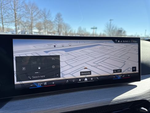 New 2026 BMW 330i xDrive Sedan w/ Premium Package image 15