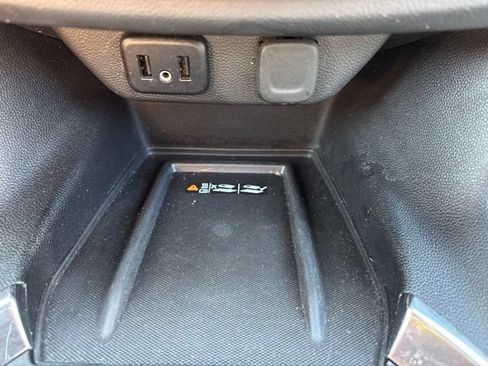 Used 2023 Chevrolet Traverse LT AWD/4WD image 22
