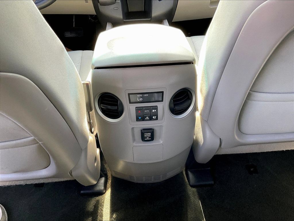 Used 2015 Honda Pilot LX image 10