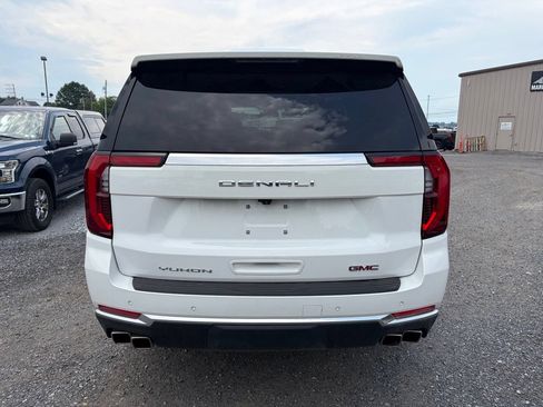 Used 2025 GMC Yukon XL Denali w/ Sun & Power Step Package AWD/4WD image 9