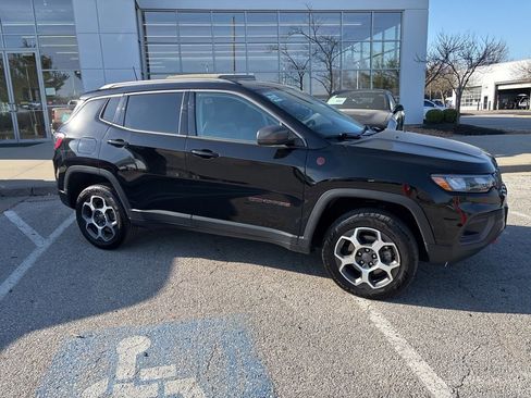 Used 2022 Jeep Compass Trailhawk w/ Trailhawk Convenience Group image 36