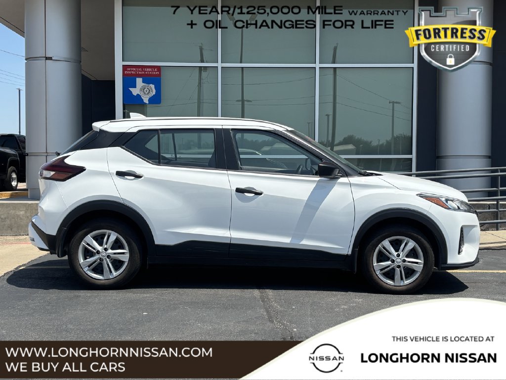 Used 2023 Nissan Kicks S FWD image 2